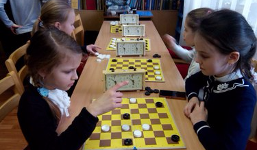 Школьный турнир по шашкам